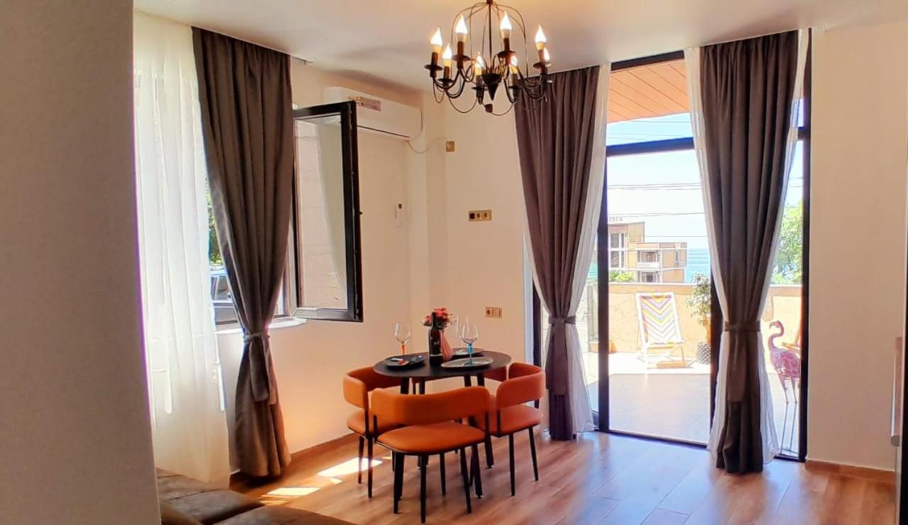 2, Villa Laz See, Batumi
