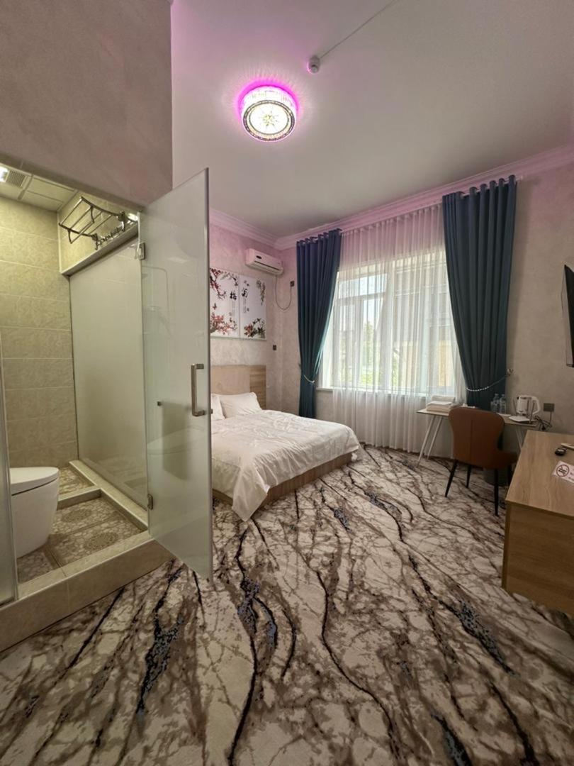 4, New World Beijing, Rudaki