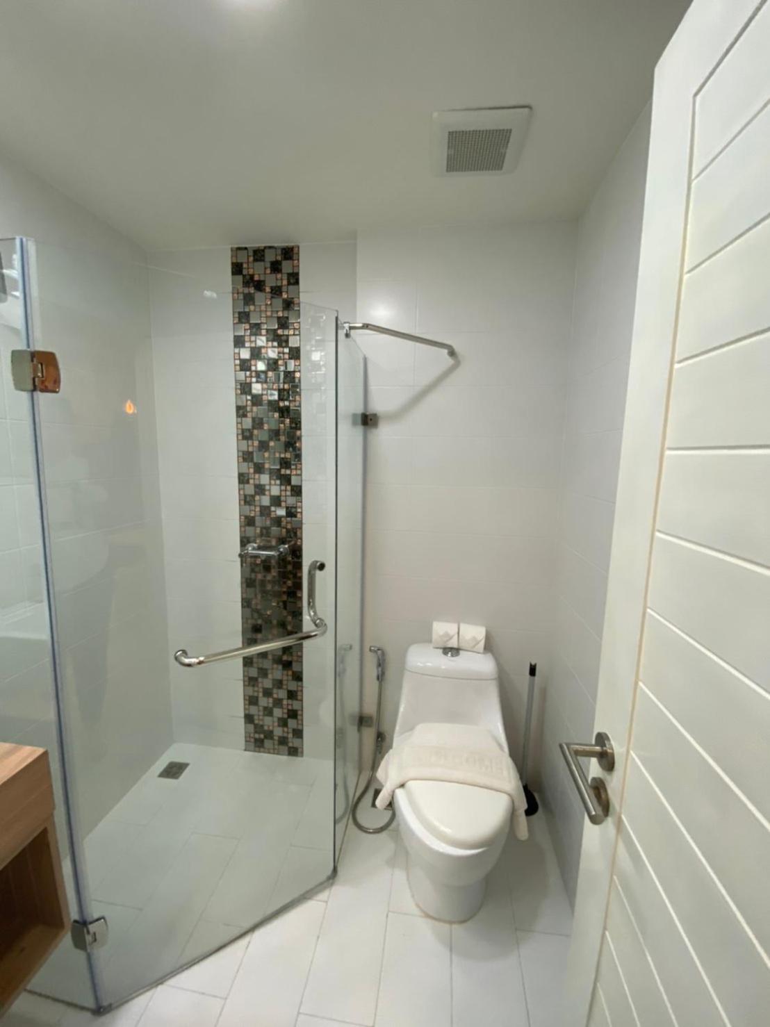 4, Butterfly Oceanic Condo Karon Beach Phuket, Pulau Phuket