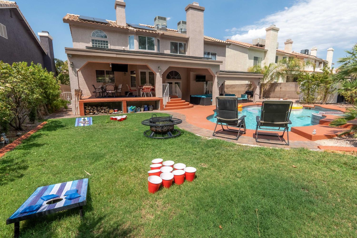 4, Sin city Sanctuary Estates l 10 mins from strip, Clark
