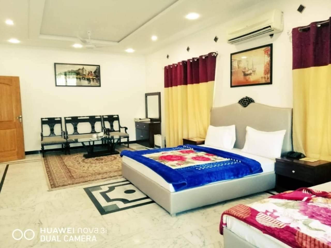 2, Le Royal Family lodges, Islamabad