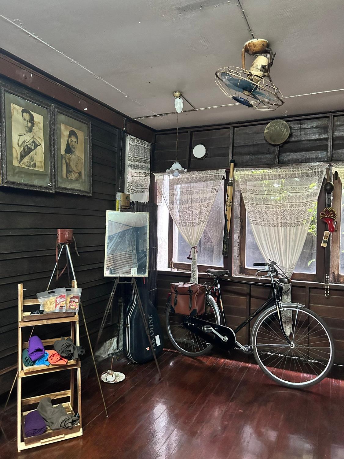 Shared lounge/TV area 3, Chest's Place, Phra Nakhon
