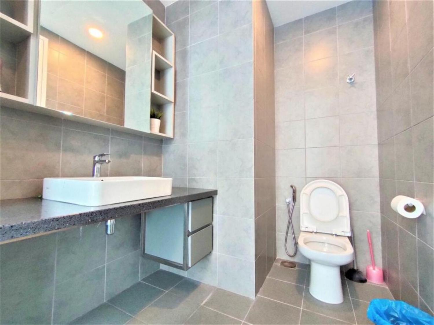 Bathroom 5, The Robertson KL Bukit Bintang, Kuala Lumpur