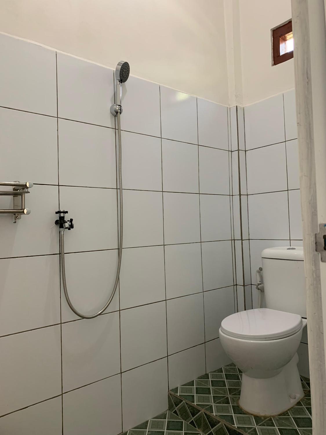 1, Bertus GuestHouse, West Manggarai