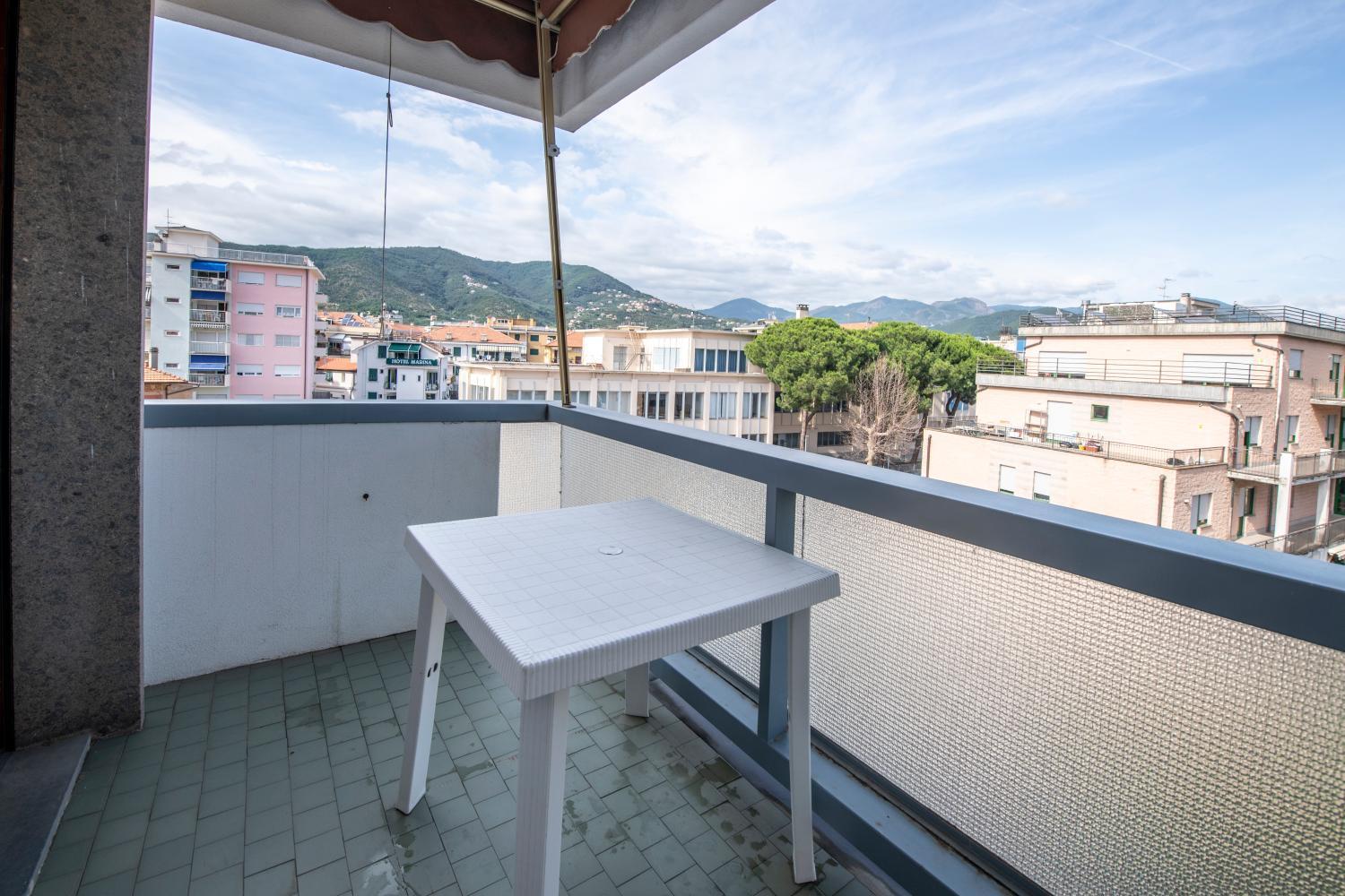 Balcony/terrace 5, 279- Casa Maria Grazia, nel centro di Sestri, 10 minuti a piedi dalla Baia del Silenzio, Genova