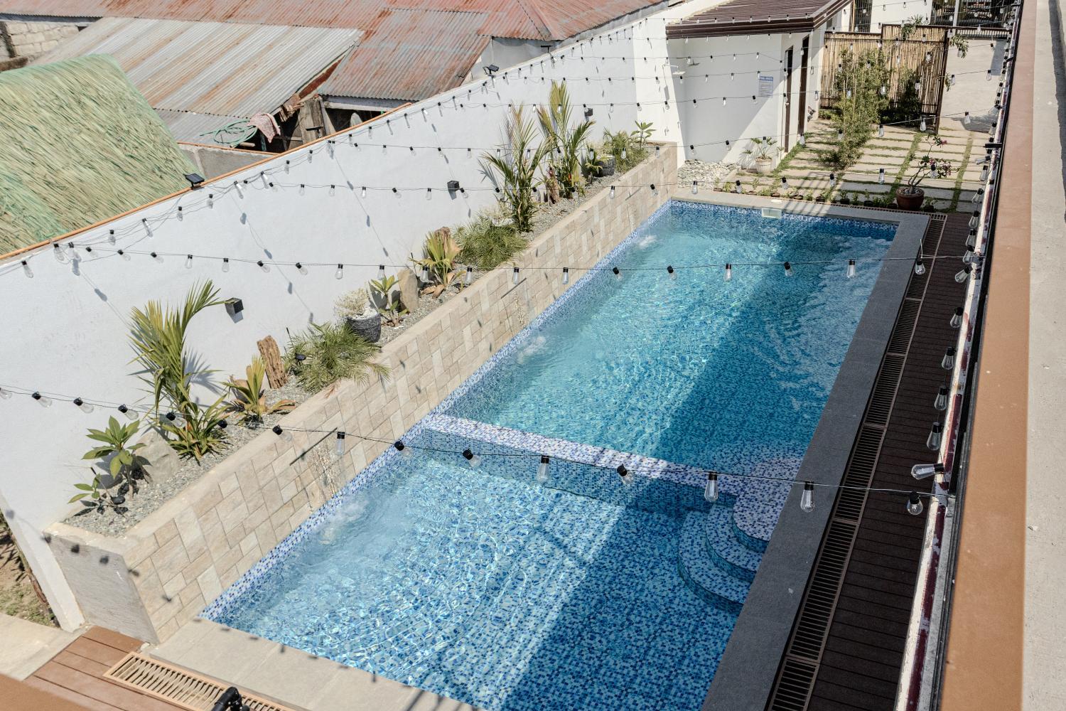 5, A Poolside Cafe Resort, Magalang