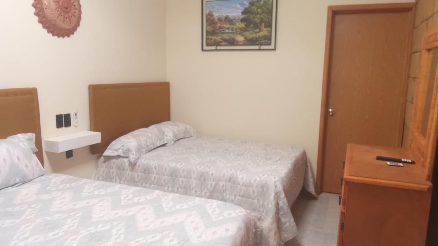 3, Naemy Suite's, Cuernavaca