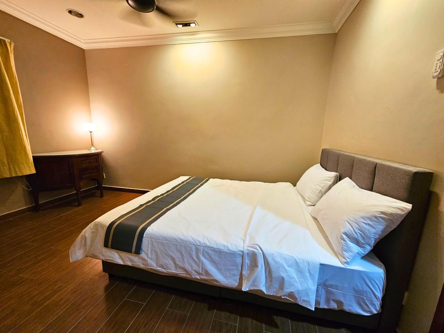 4, Timber Retreat in heart of KL - 1 min to Pavilion & KLCC, Kuala Lumpur