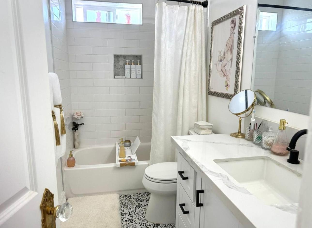 4, Marina Resort Apartments, Los Angeles