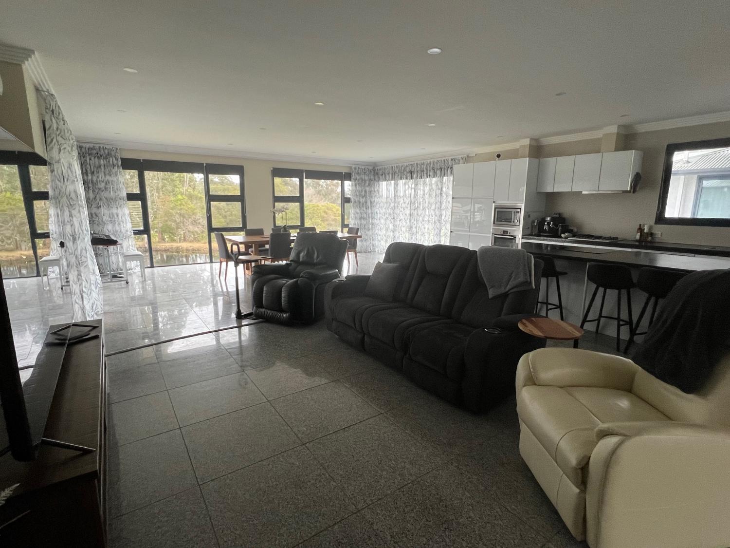 Bar/lounge 3, Lake Macquarie Manor, Lake Macquarie - West