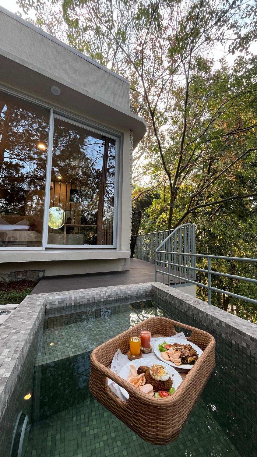 Food & Drinks 4, HeHa Waterfall Suites & Camping Ground, Bogor