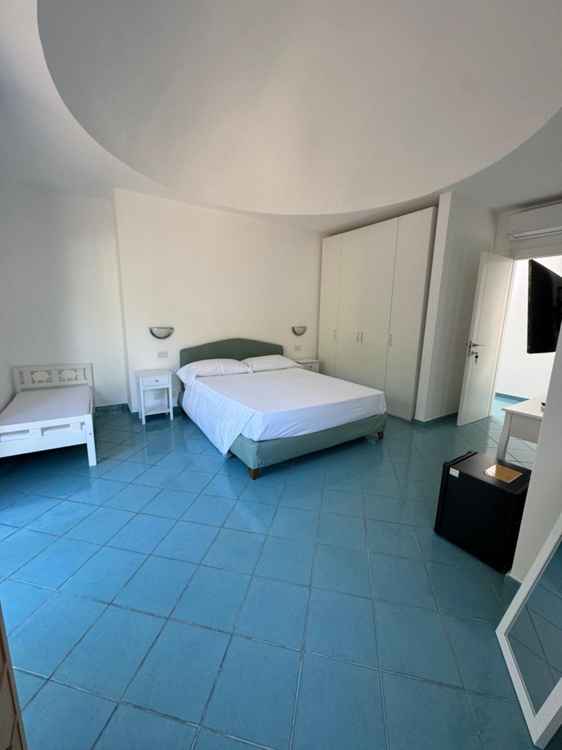Others 5, VILLA PAOLA, Napoli