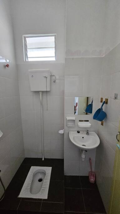 1, Risnan Homestay, Kuala Muda