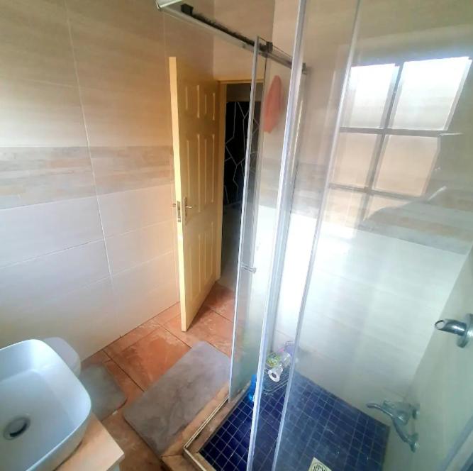 Shower 3, Quaint Double Room, City of Johannesburg