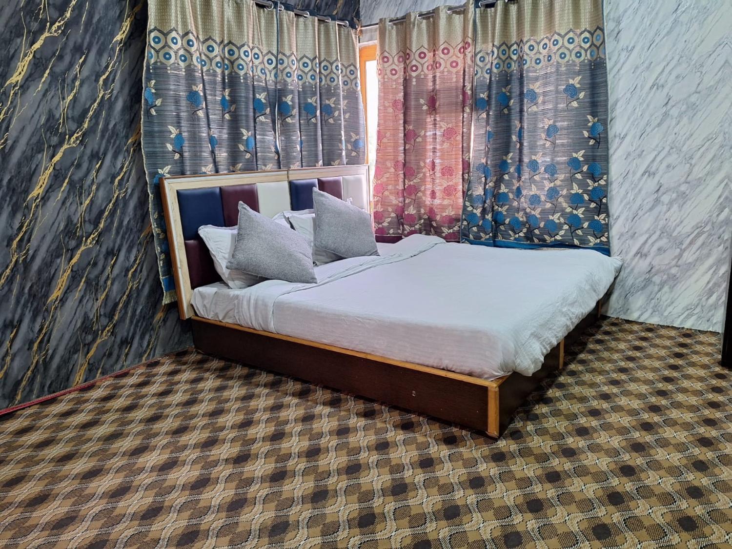 3, Sangay Guest House Leh-Ladakh By LexStays, Leh