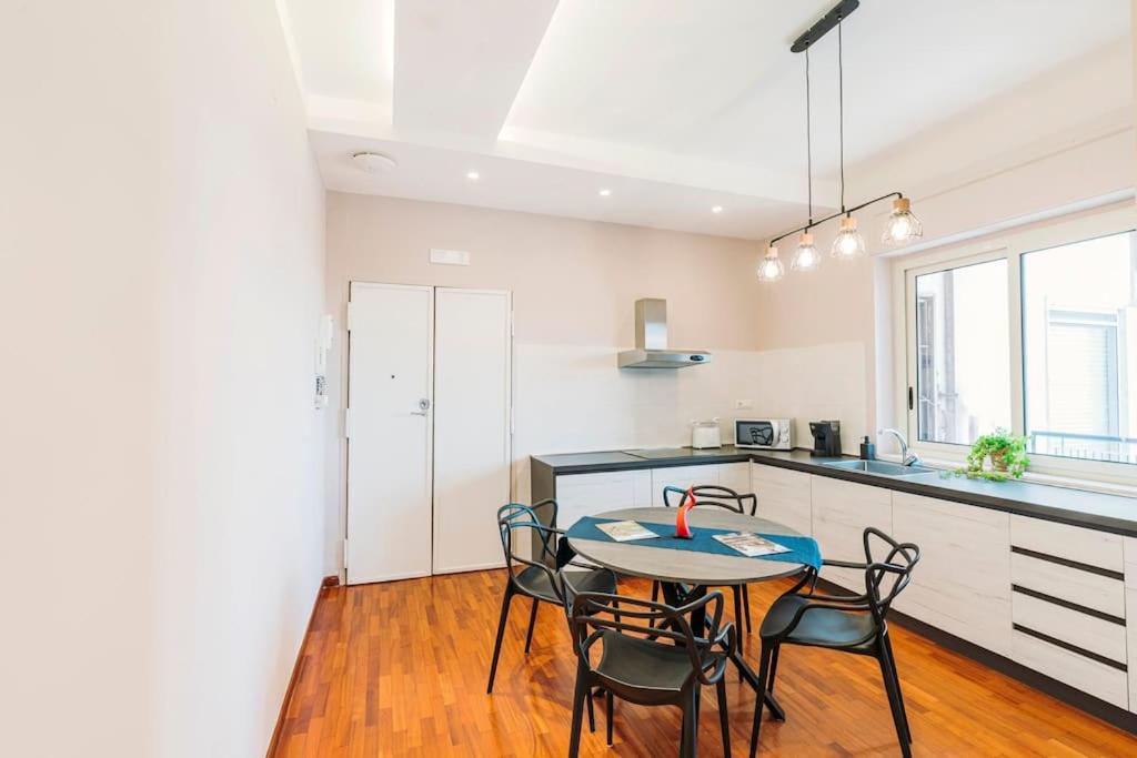 2, La casa di Giorgio apartment, Napoli
