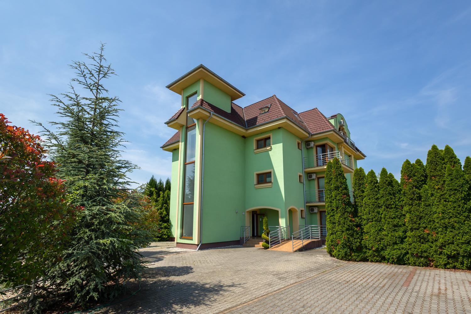 Others 5, Pension Velky Meder, Dunajská Streda