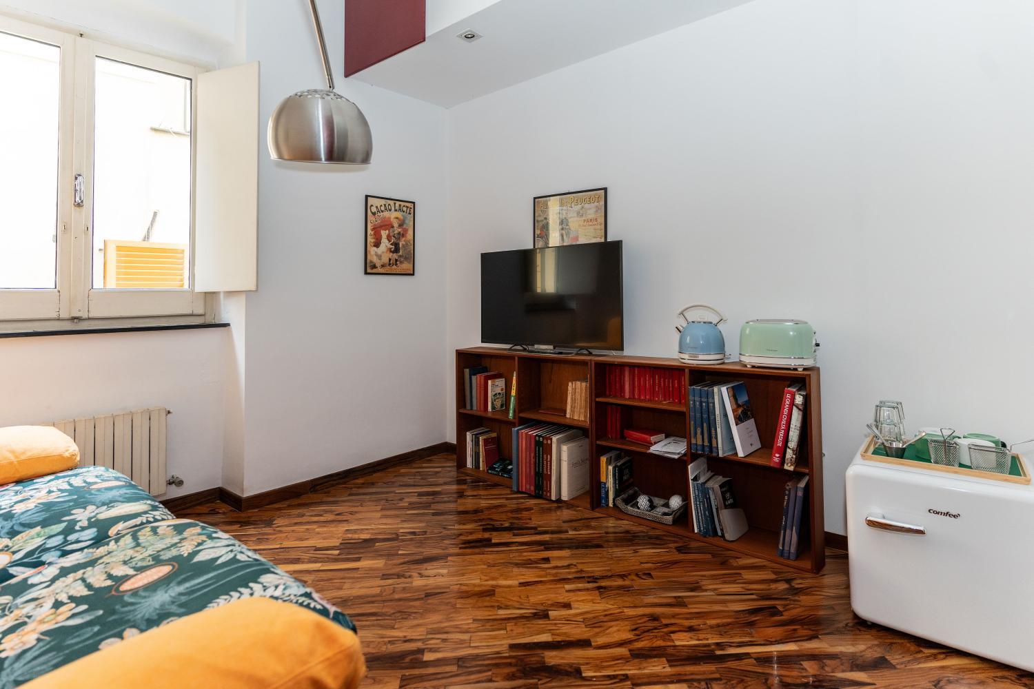 Shared lounge/TV area, Luccoli31, Genova