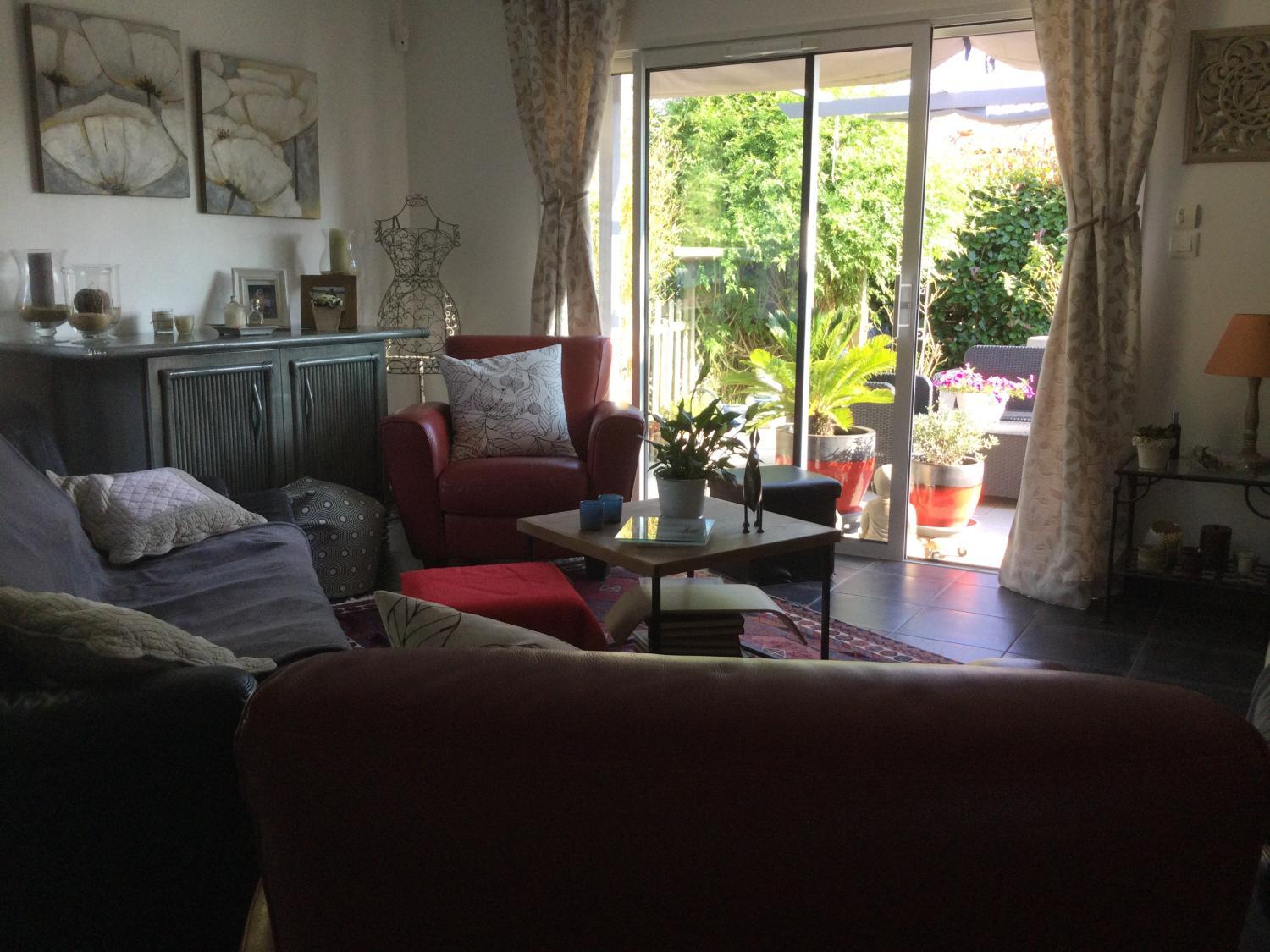 4, Rose, Charente-Maritime
