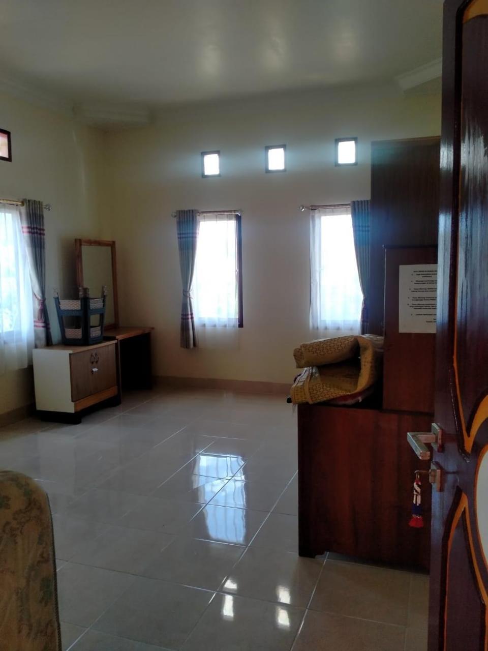 4, Guest house Roni collabs with Fritz, Tana Toraja