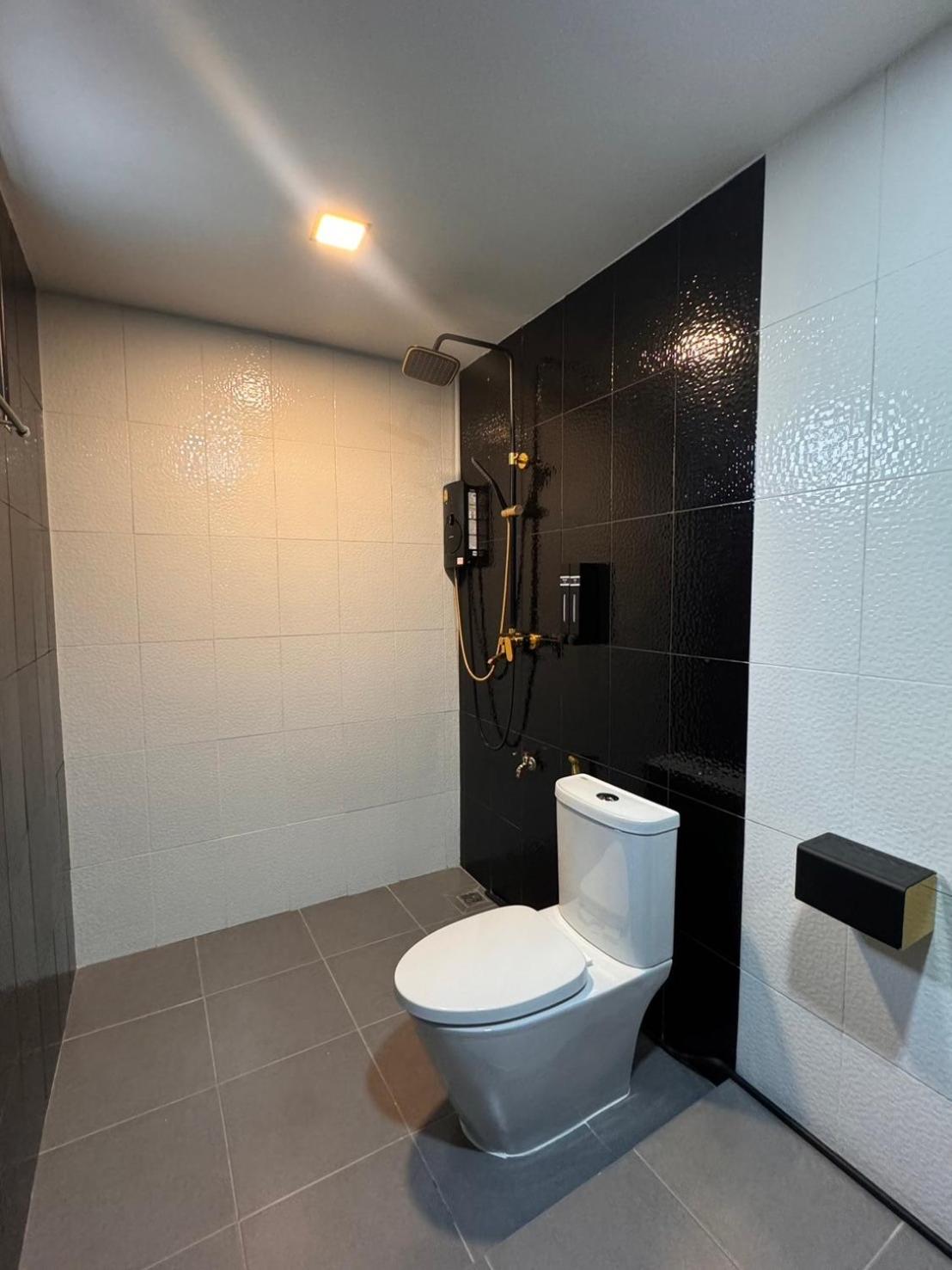 Bathroom 3, NAP IN NAN, Muang Nan