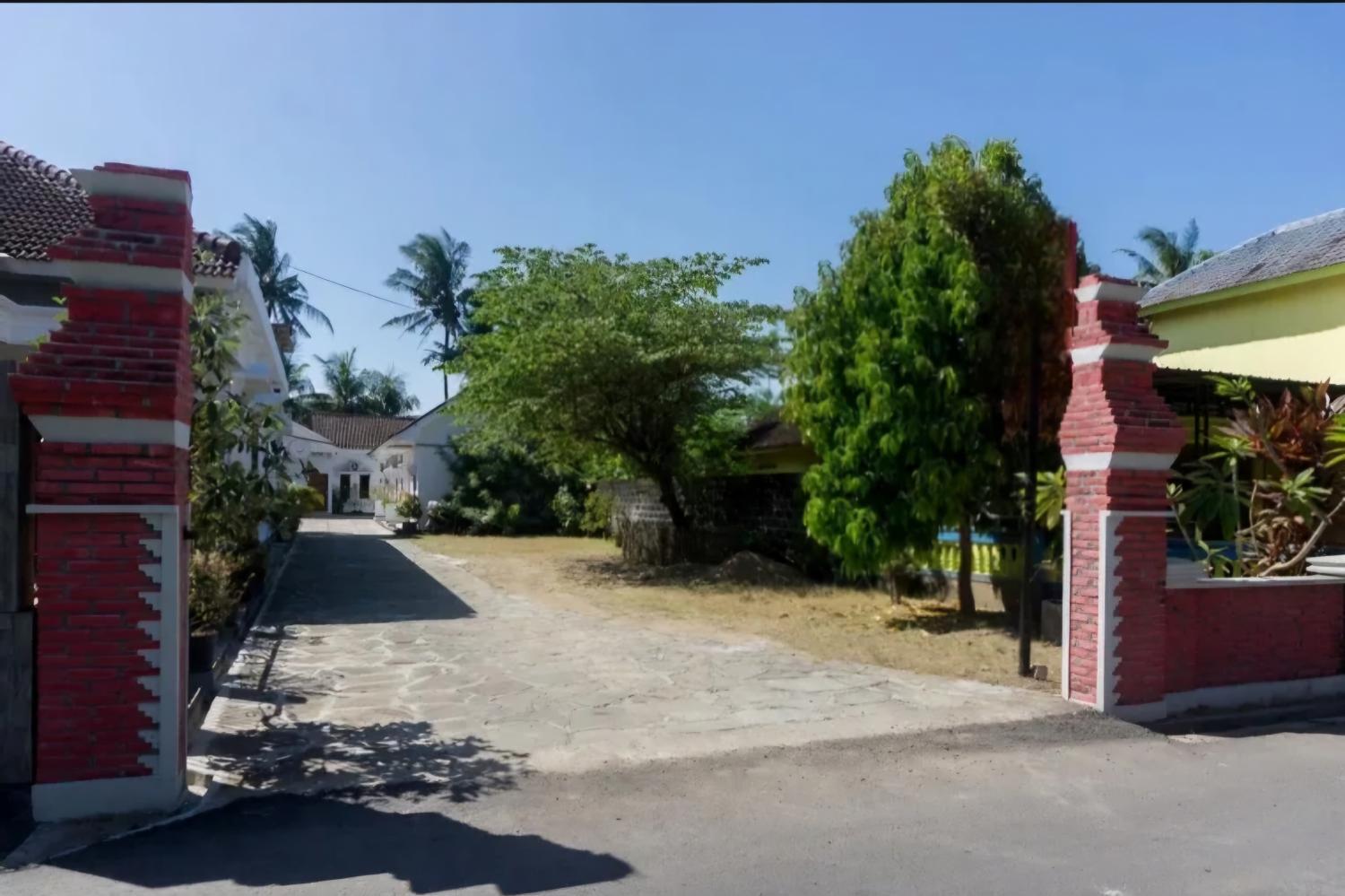 1, Hansa Guest House Pacitan, Pacitan