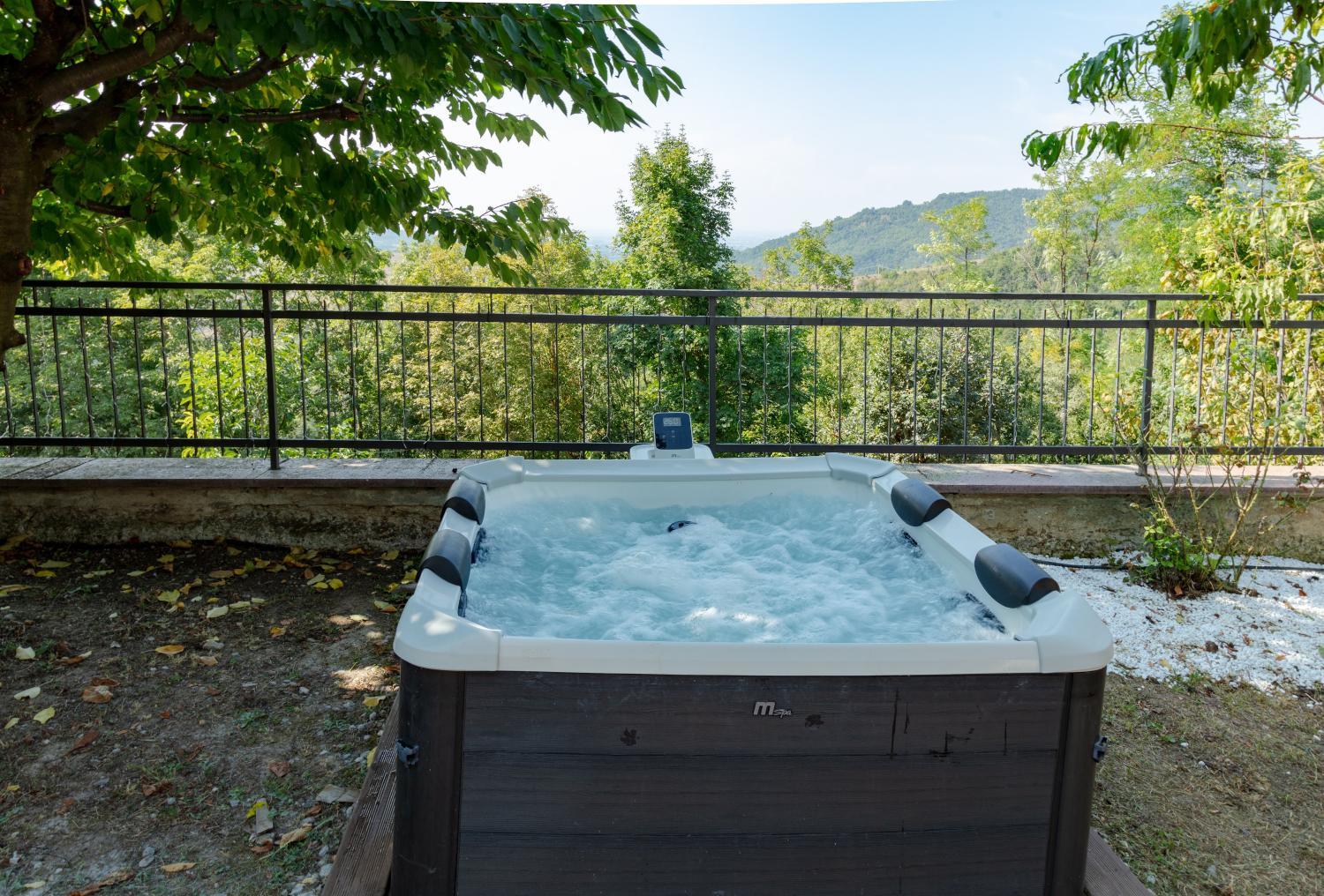 Hot tub 2, Villa Allegra Apartments in The Nature, Pavia