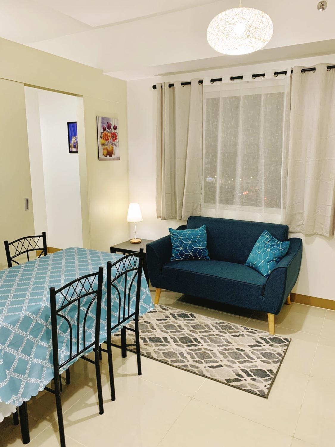 4, 2br condo in Southmall Las Pinas 25 mins to NAIA, Las Piñas