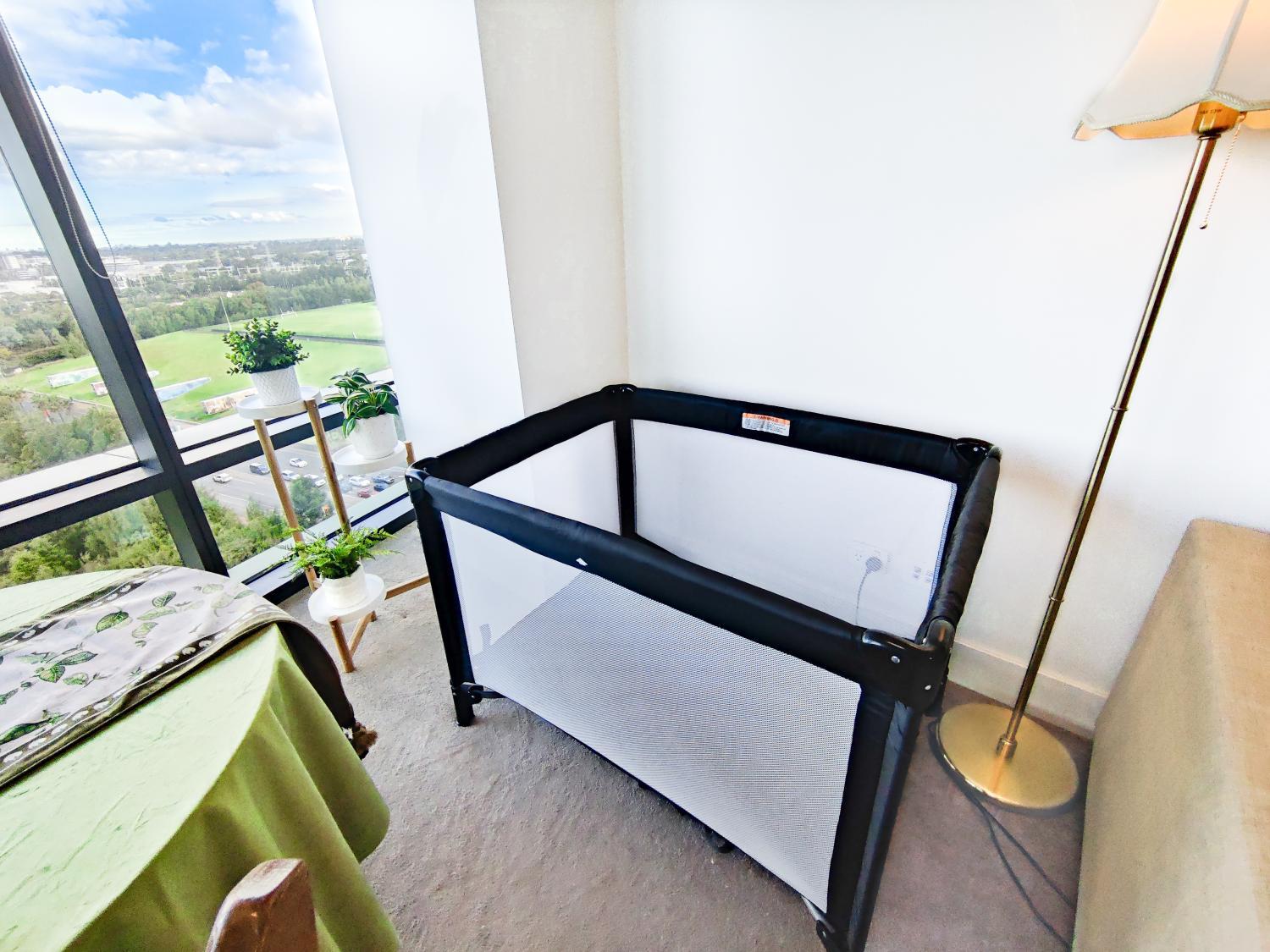 5, Cozy Apt w Park View by Stadiums, Auburn
