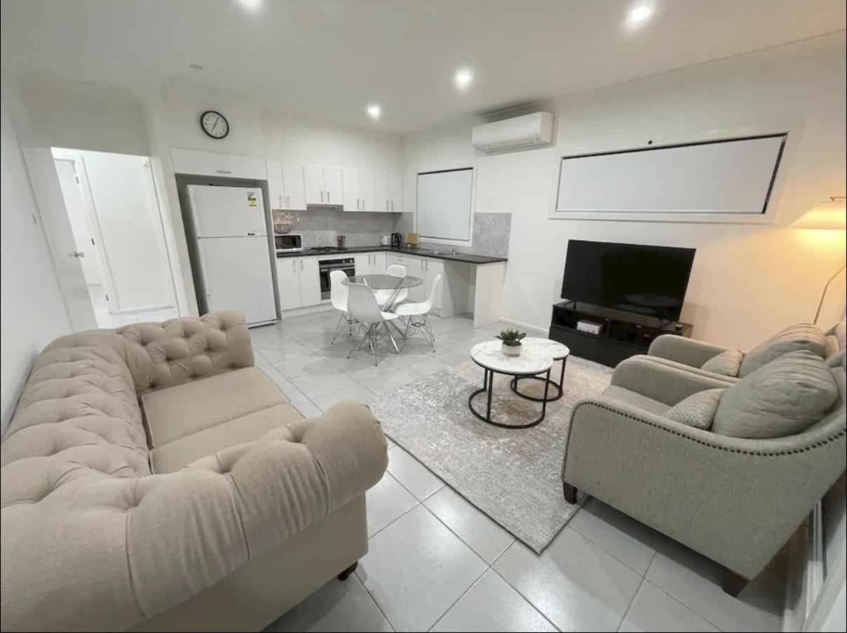 5, Rosehill Guest House, Sydney