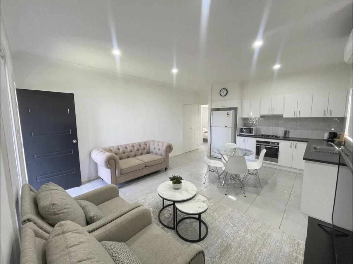 2, Rosehill Guest House, Sydney