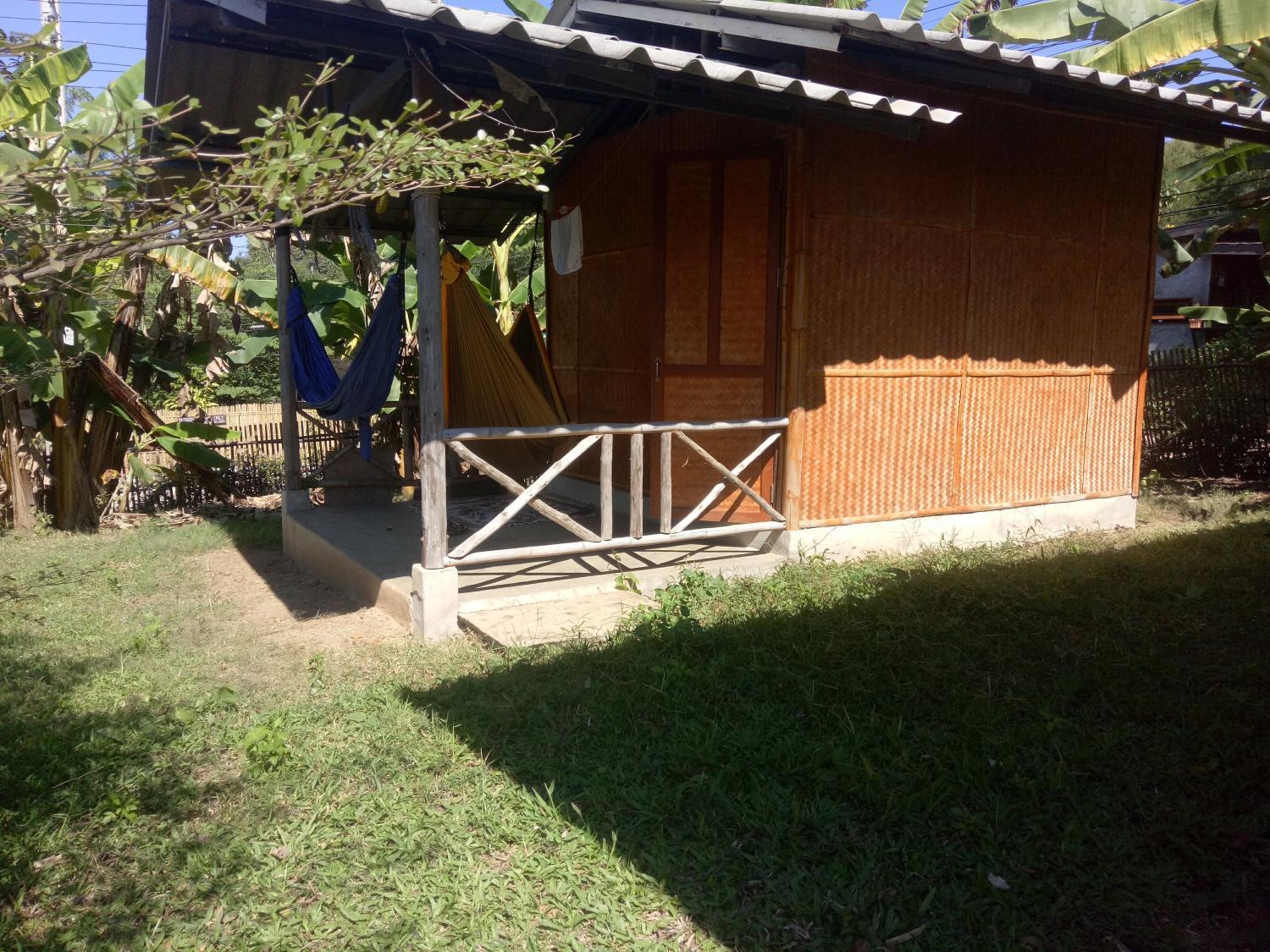 Others 2, sleepy hut, Pai