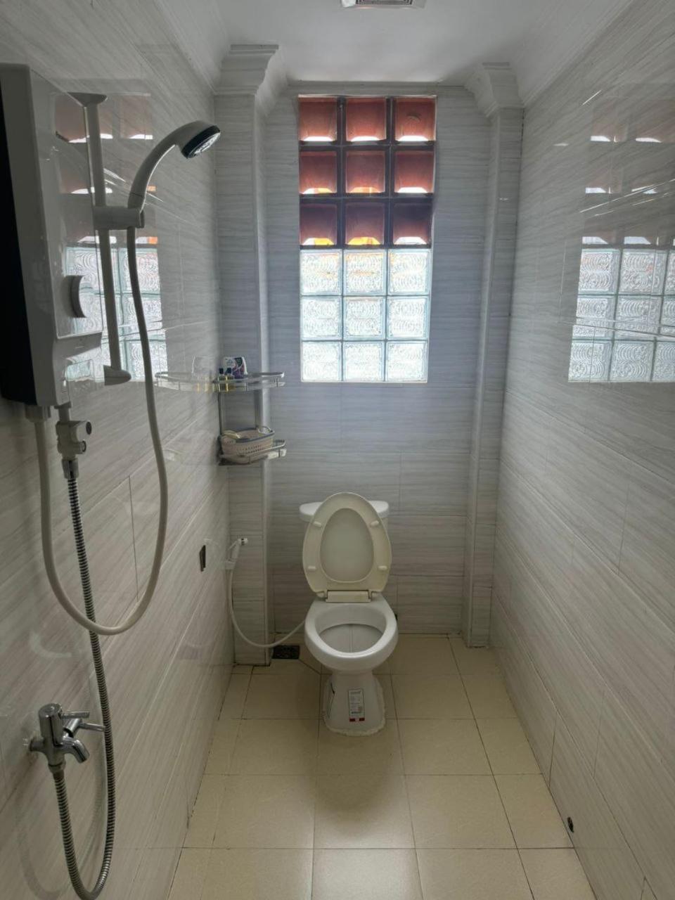 Bathroom, Khmer Bungalow, Kampot