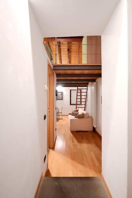 Others, Johnny Suites Bergamo Alta, Bergamo