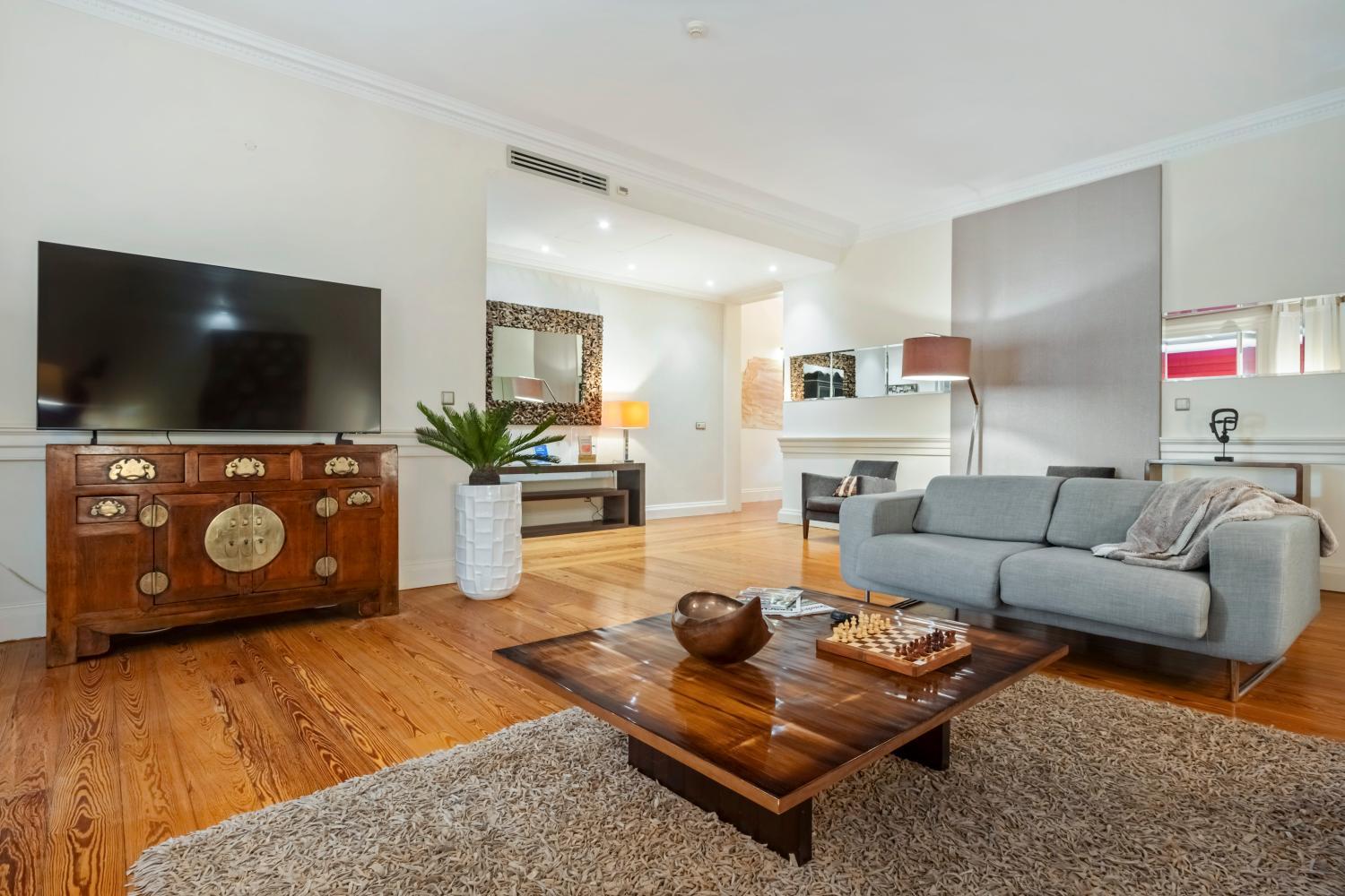 Shared lounge/TV area