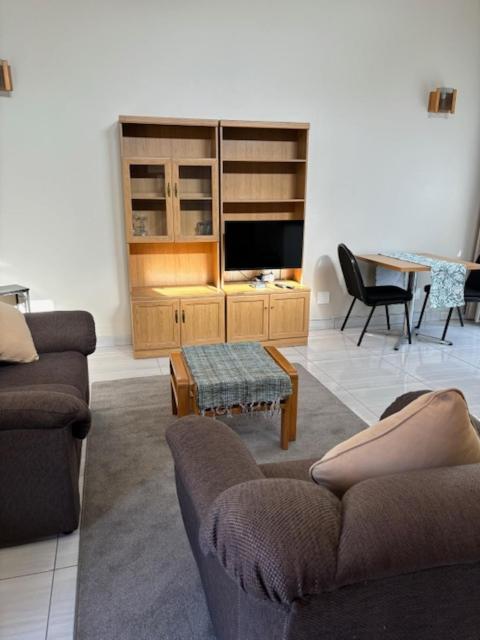 5, Martinique Lodge, Ekurhuleni
