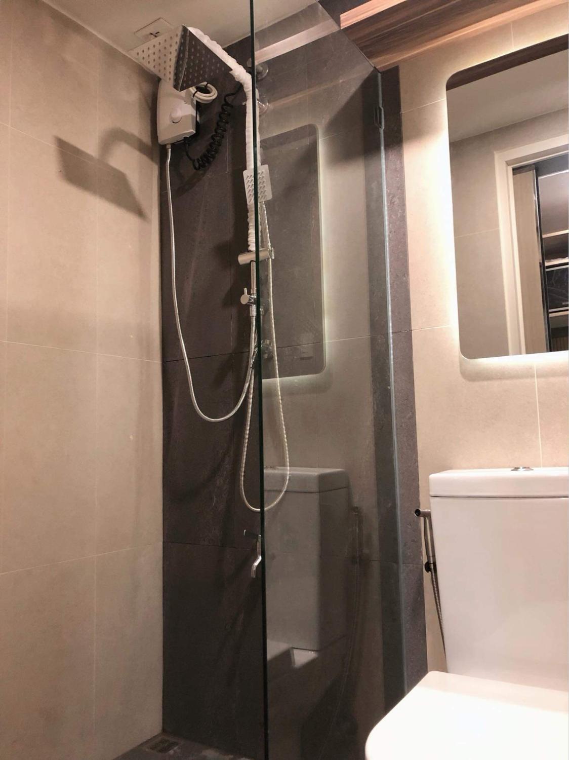 Bathroom, El Suite, Silang