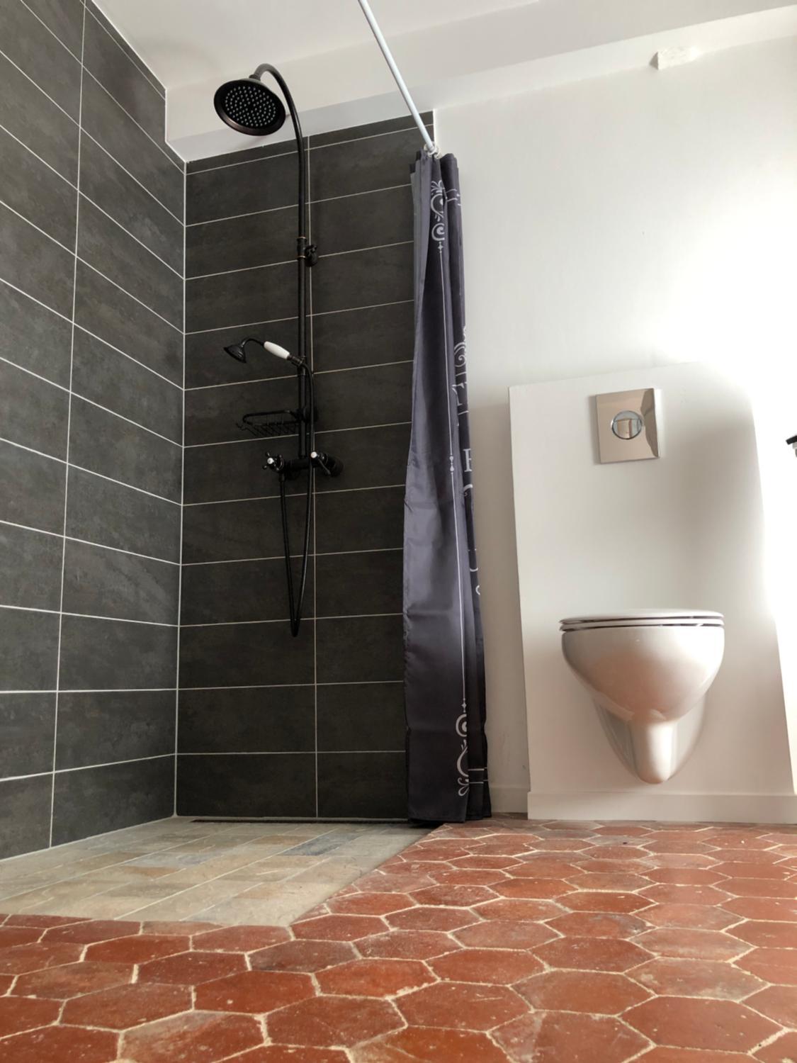 Shower, Mansio VitAE, Côte-d'Or