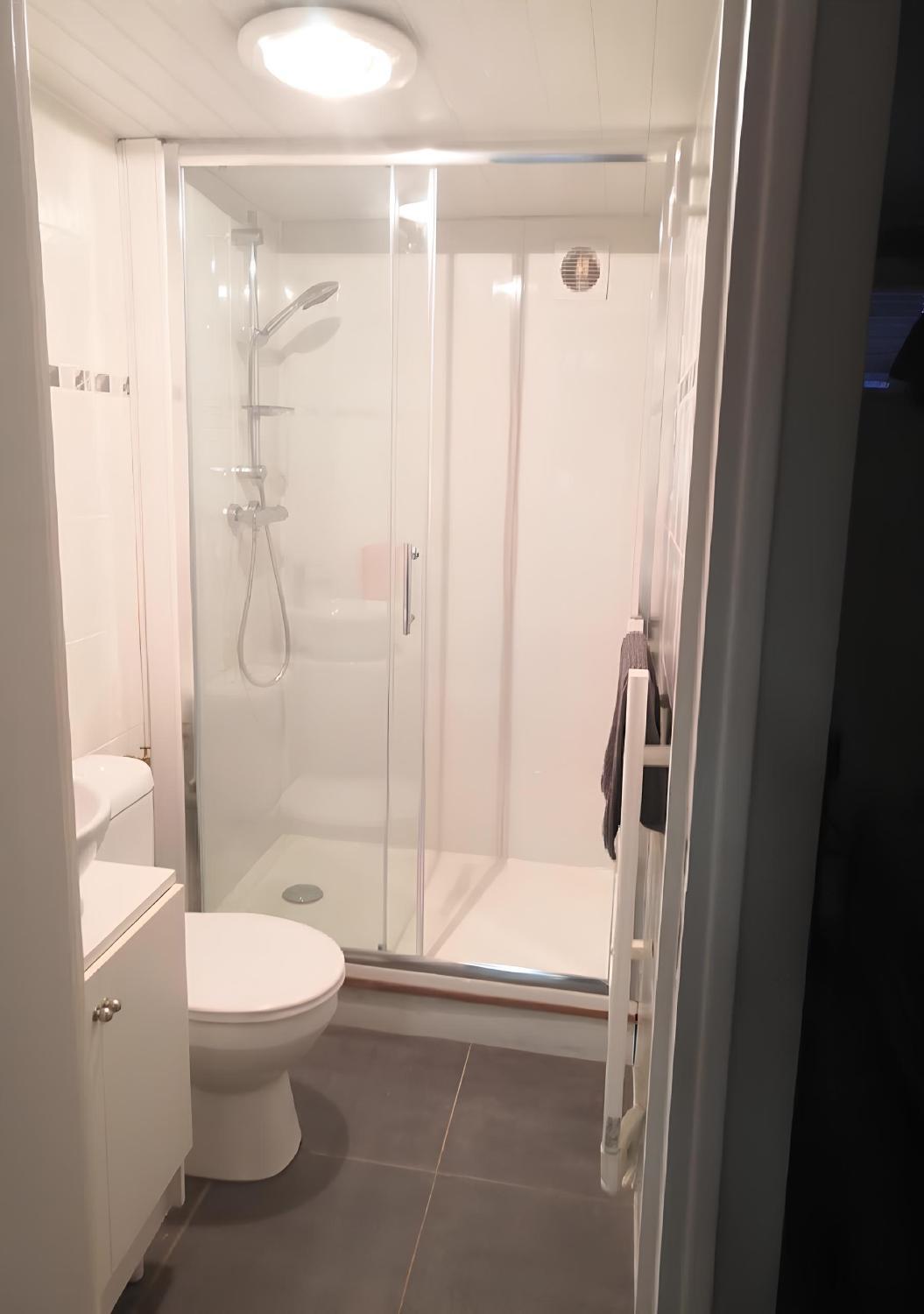 4, Mini STUDIO, Côte-d'Or