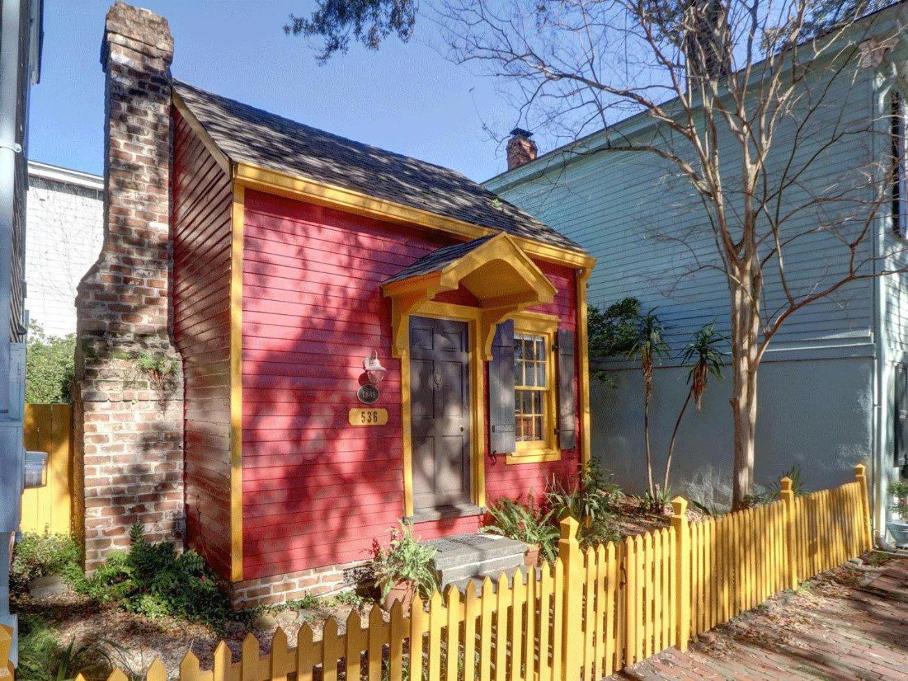 Others, Tiny House, Chatham