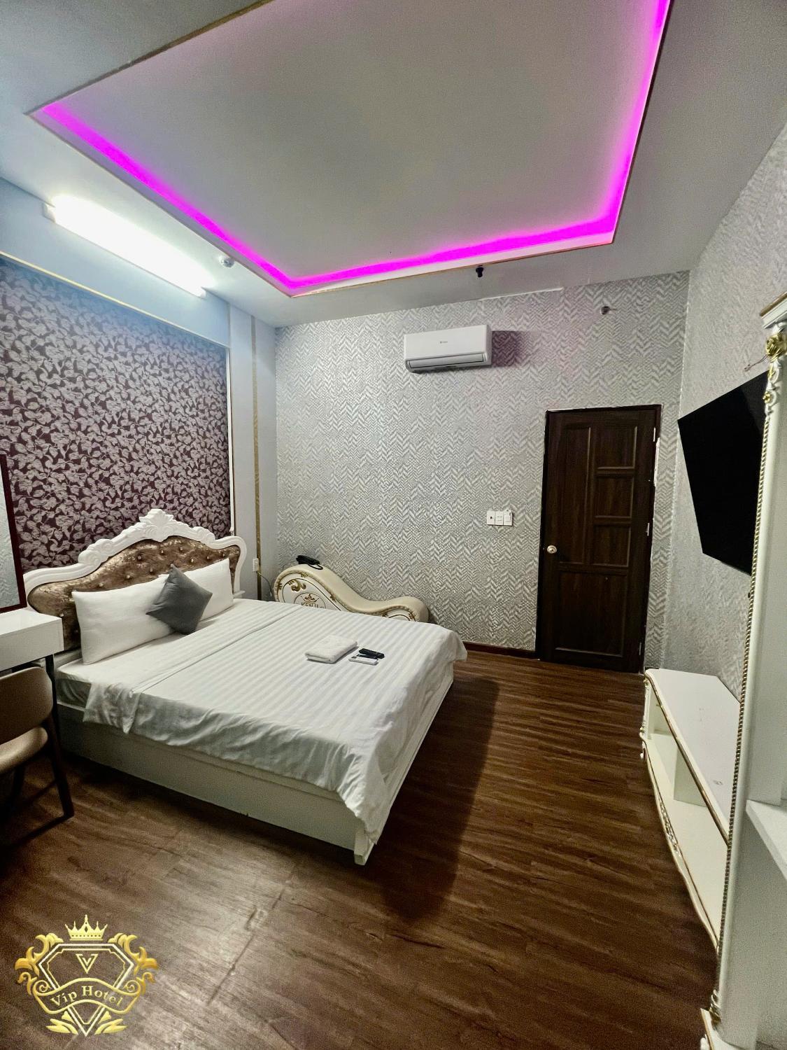 Others, VIP HOTEL, District 10