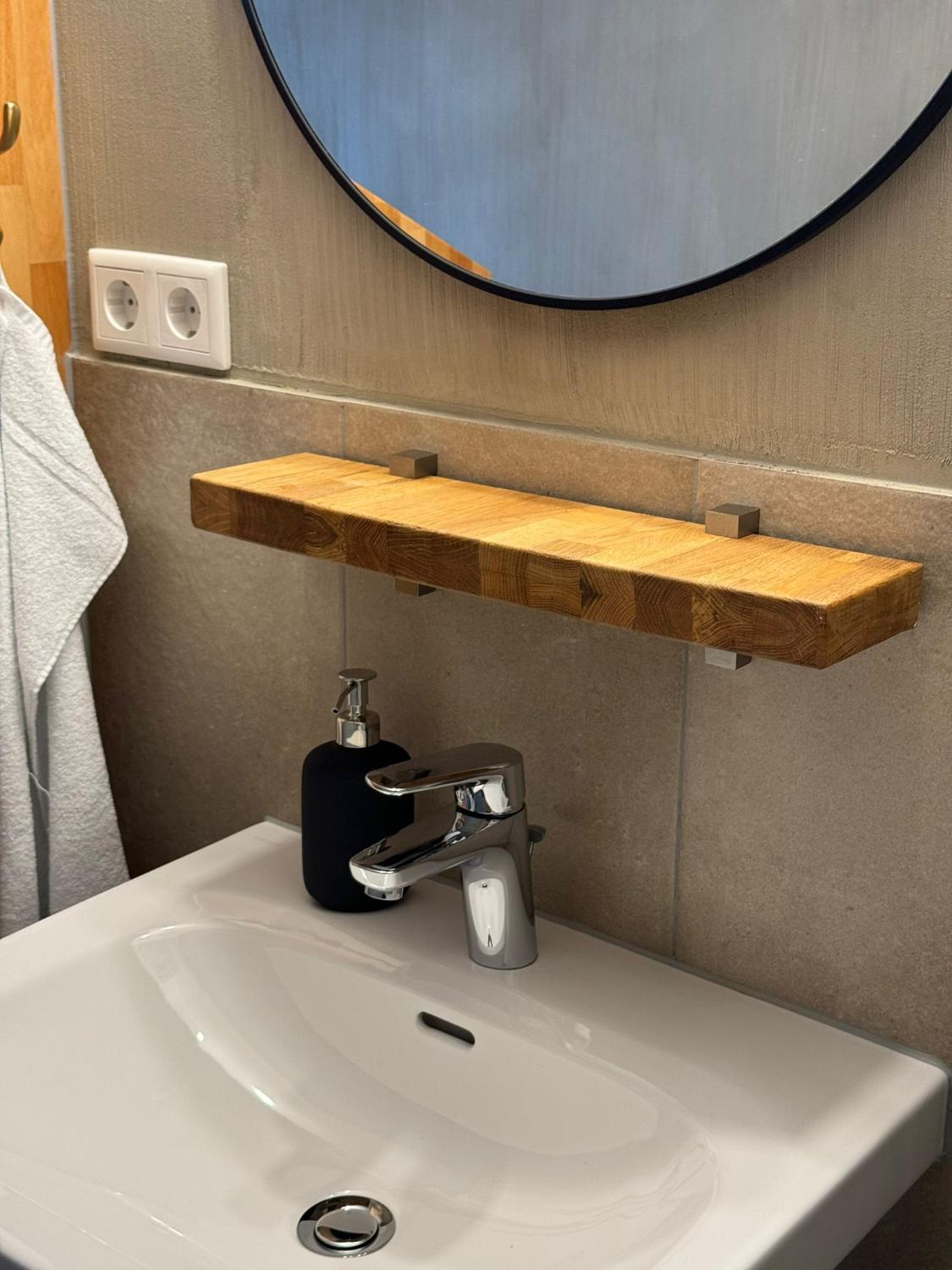Bathroom 4, KobyWG -Zimmer Phoenix, Bielefeld