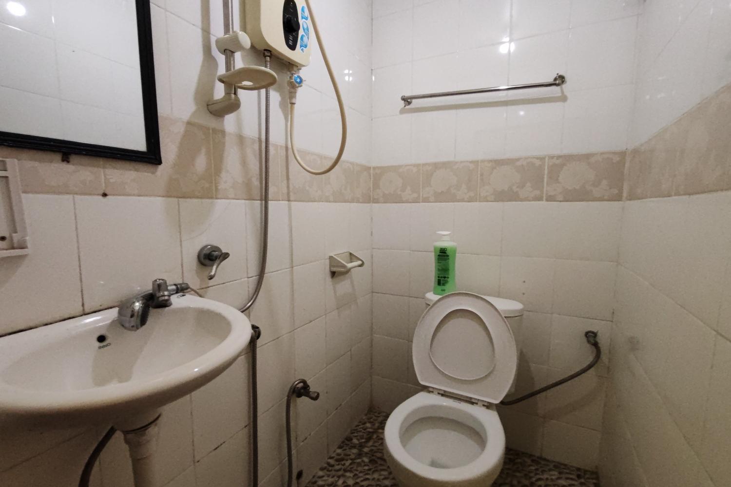 Bedroom 5, D' BJ Motel, Penang Island