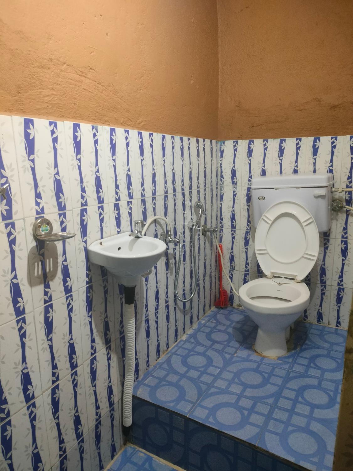 Others 3, Moon Cafe & stay, Rudraprayag