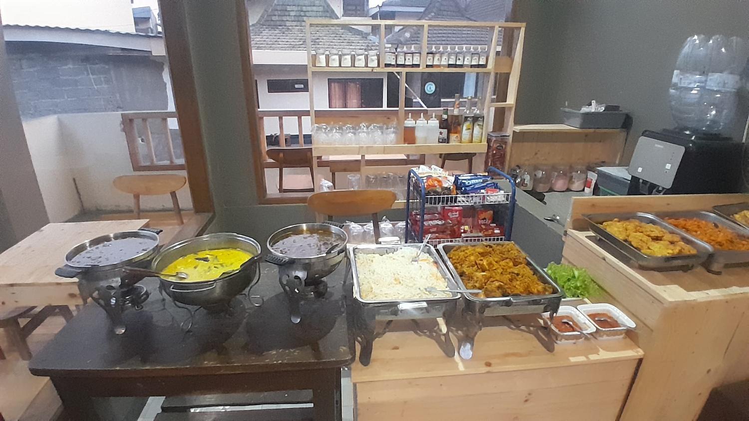 Food & Drinks, Saputra View Bromo Guest House, Probolinggo