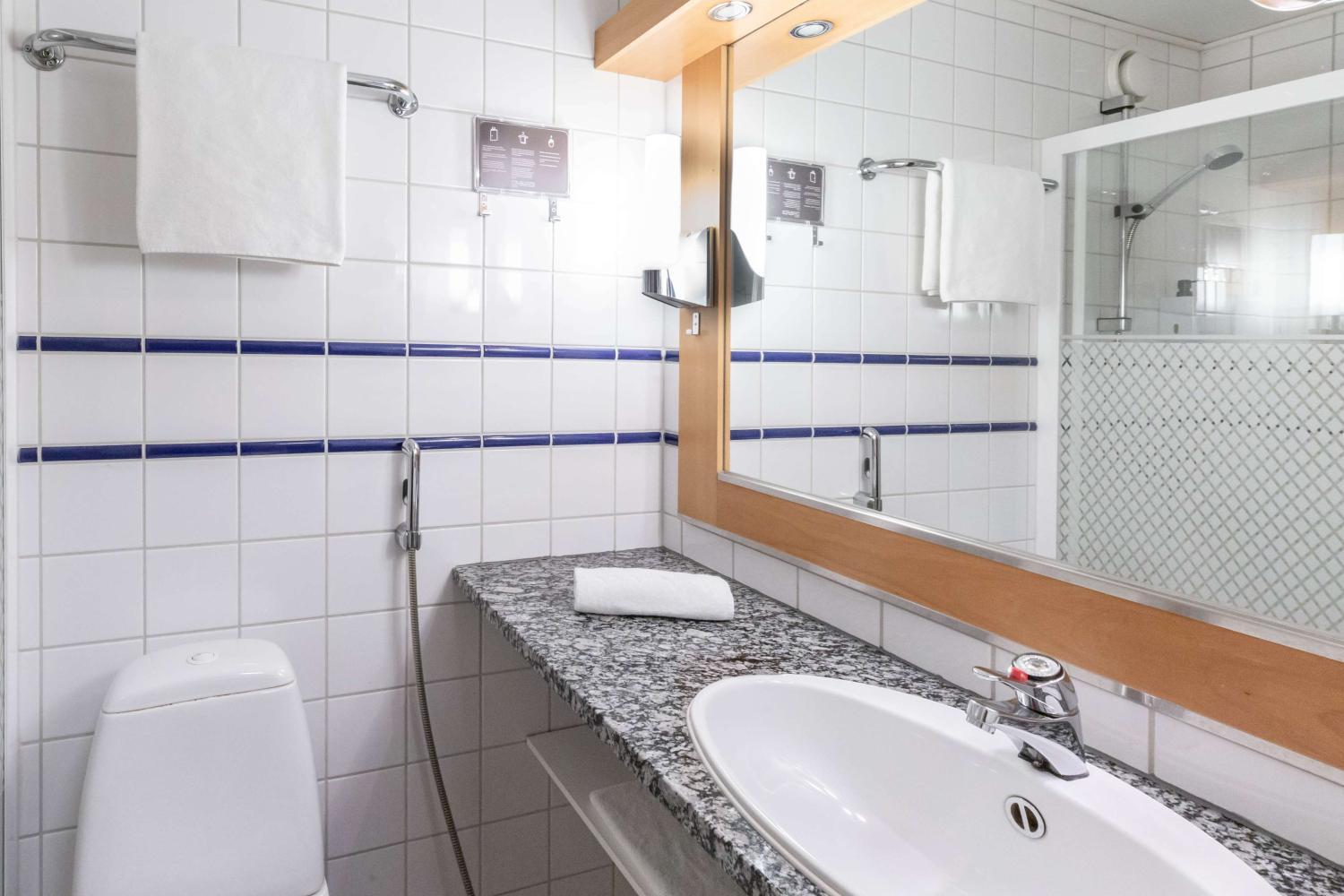 Bathroom, Scandic Tampere Koskipuisto, Pirkanmaa