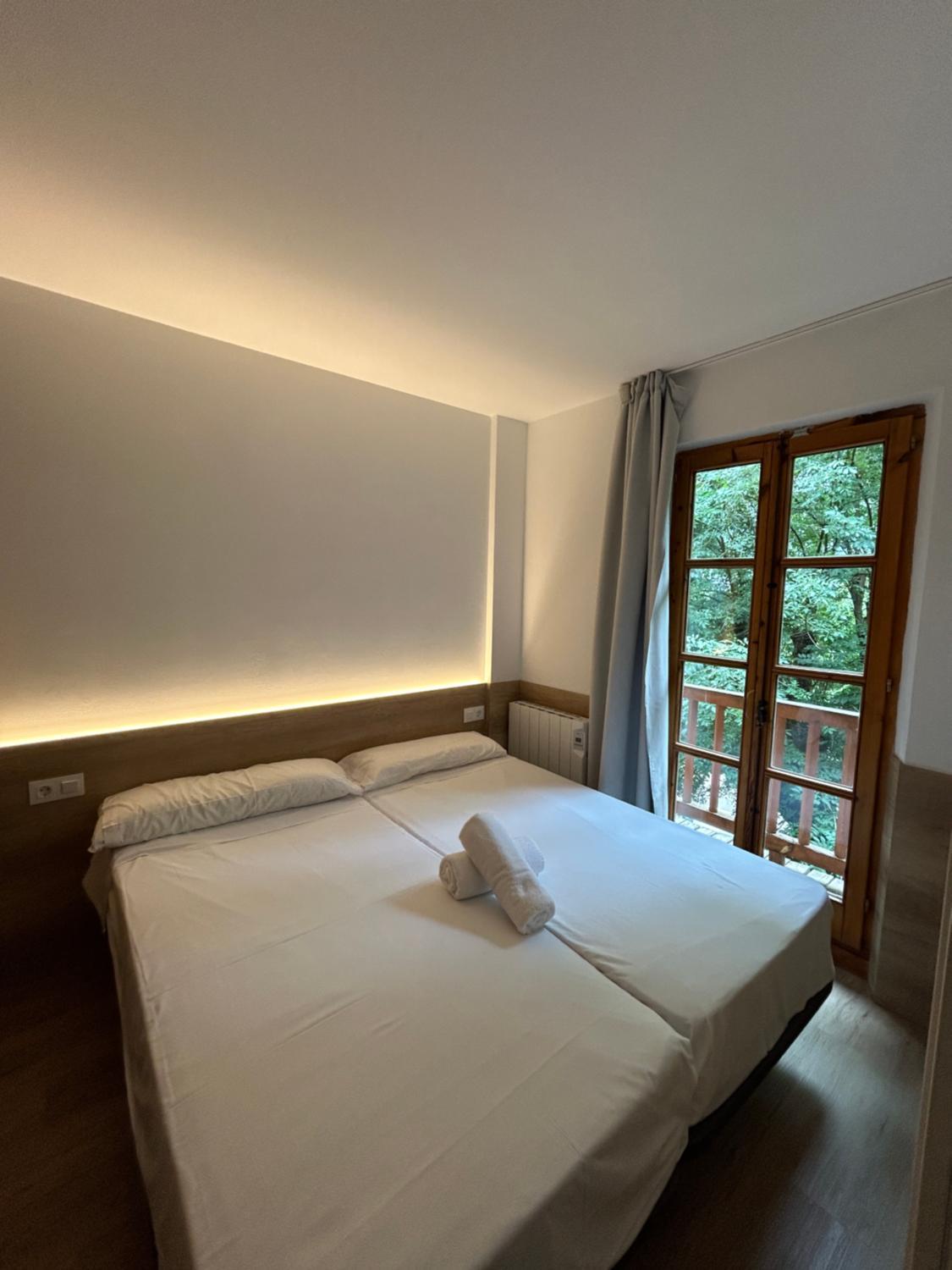 2, Apartamentos La Solana, Lleida