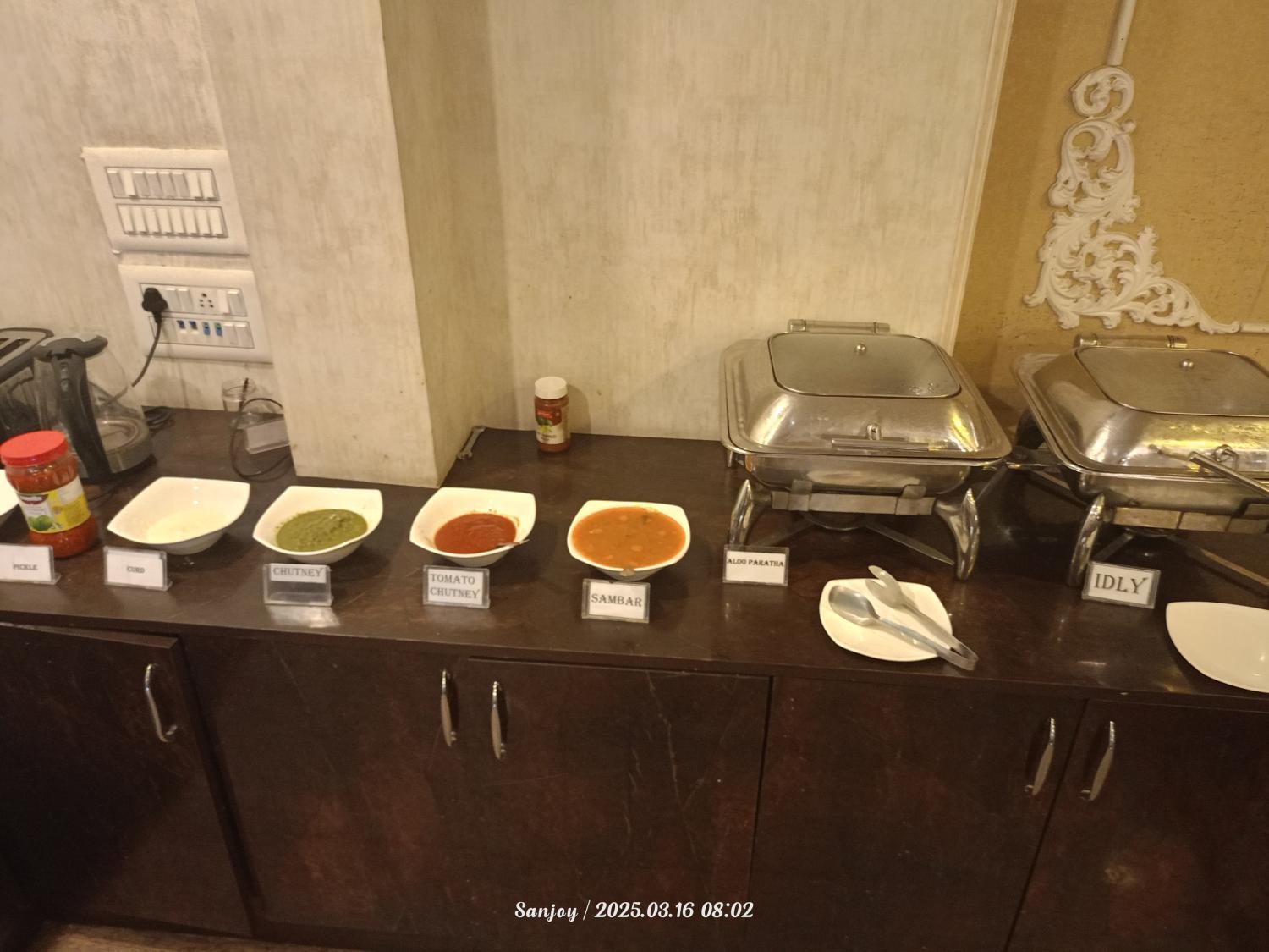 Food & Drinks, AL NOOR RESIDENCY BUSINESS CLASS HOTEL, Chennai