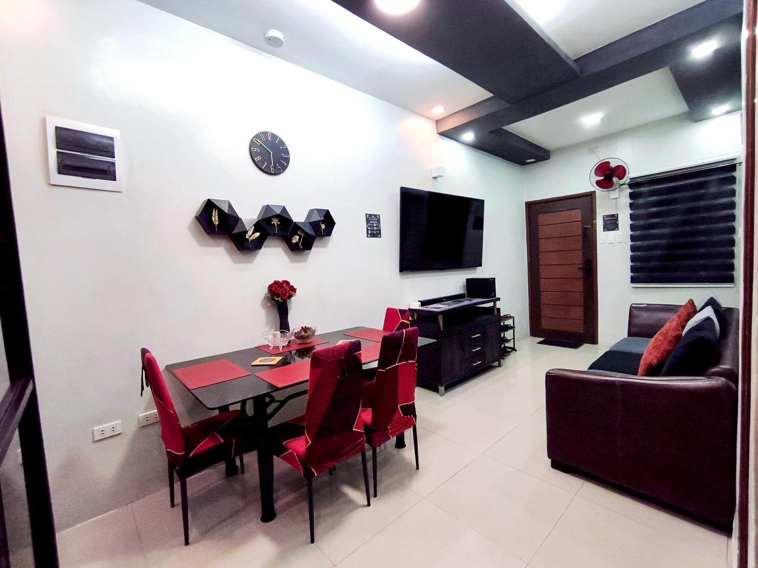 Shared lounge/TV area
