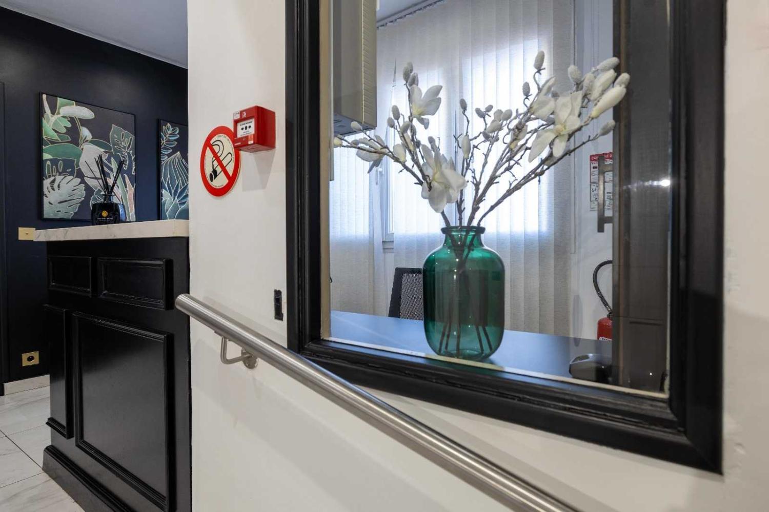 Others 4, Hotel Avaton - Deluxe Bedroom - Cannes Palais, Alpes-Maritimes